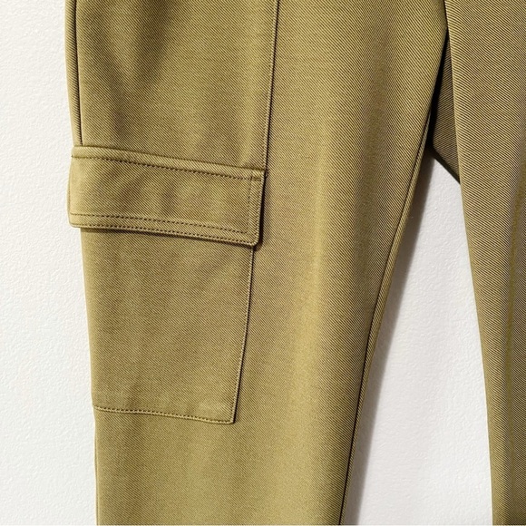 By Anthropologie The Essential Slim Knit Cargo Pants Olive Green Trousers Sz 4 - Picture 8 of 14